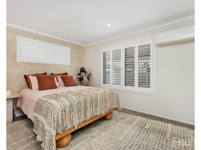 73 Dawn Parade, Thabeban QLD 4670