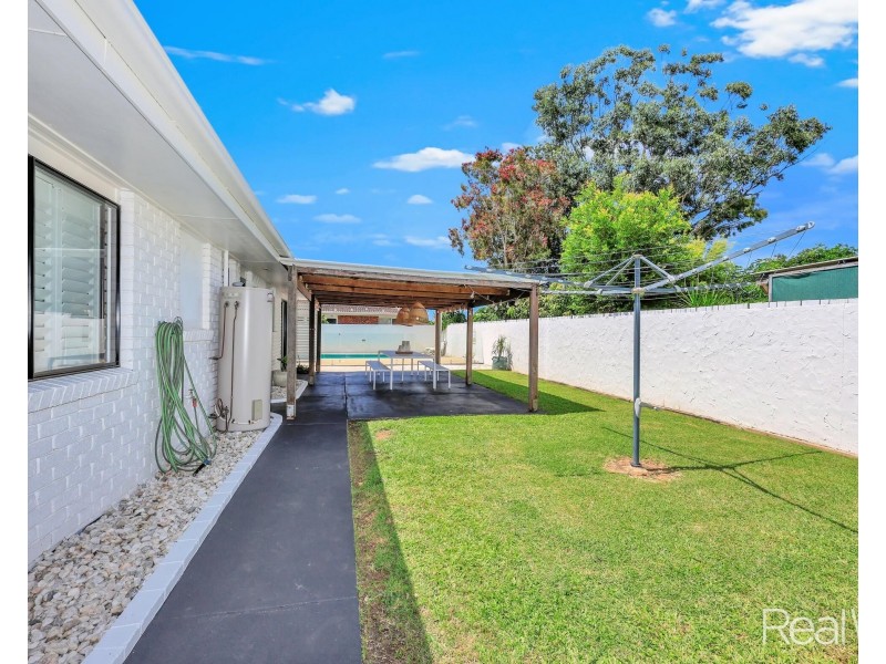 73 Dawn Parade, Thabeban QLD 4670