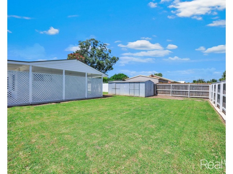 73 Dawn Parade, Thabeban QLD 4670