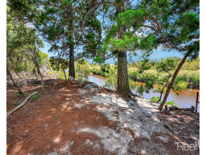 101 Davenport Drive, Coonarr QLD 4670