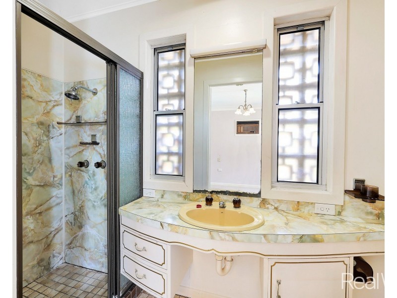 190 Walker Street, Svensson Heights QLD 4670