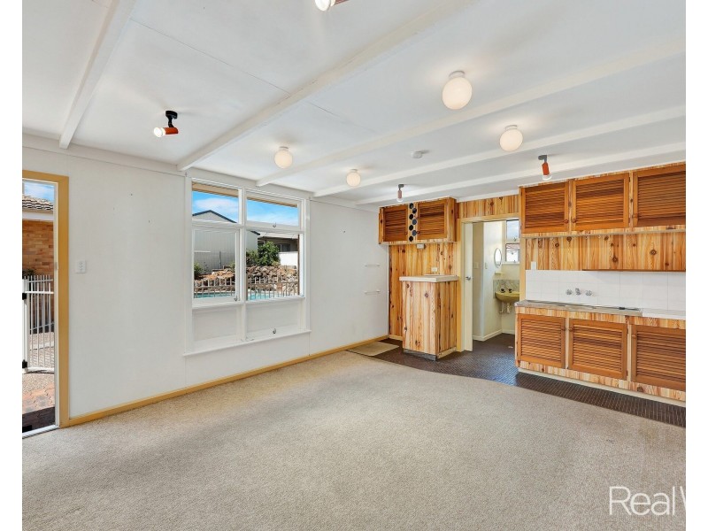 190 Walker Street, Svensson Heights QLD 4670