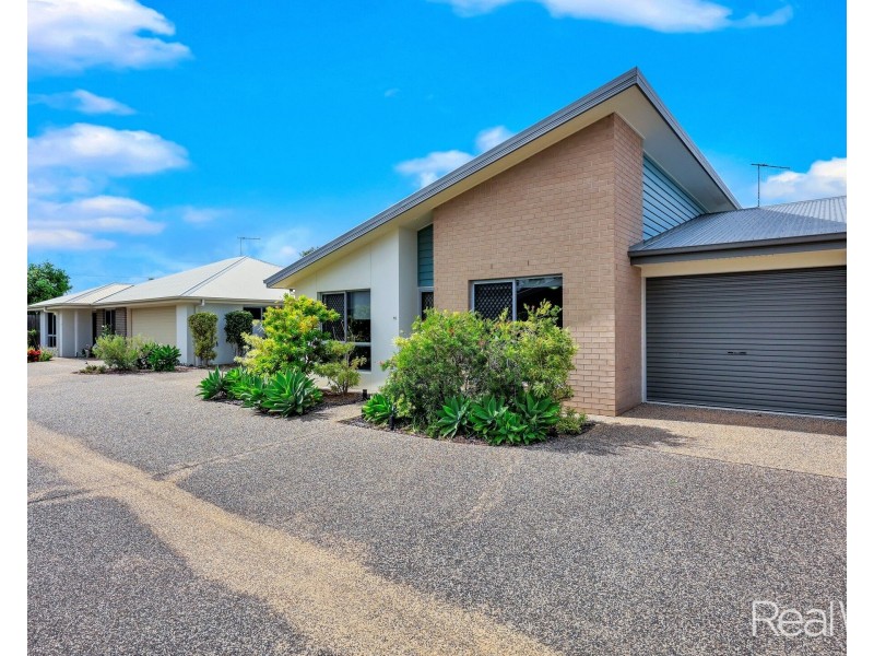 10/4 The Pines Court, Millbank QLD 4670