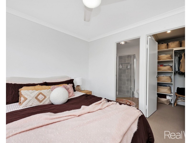 10/4 The Pines Court, Millbank QLD 4670