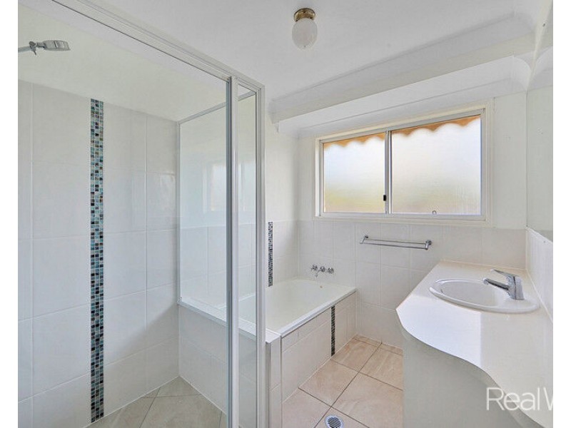 4 Hofer Court, Bundaberg East QLD 4670