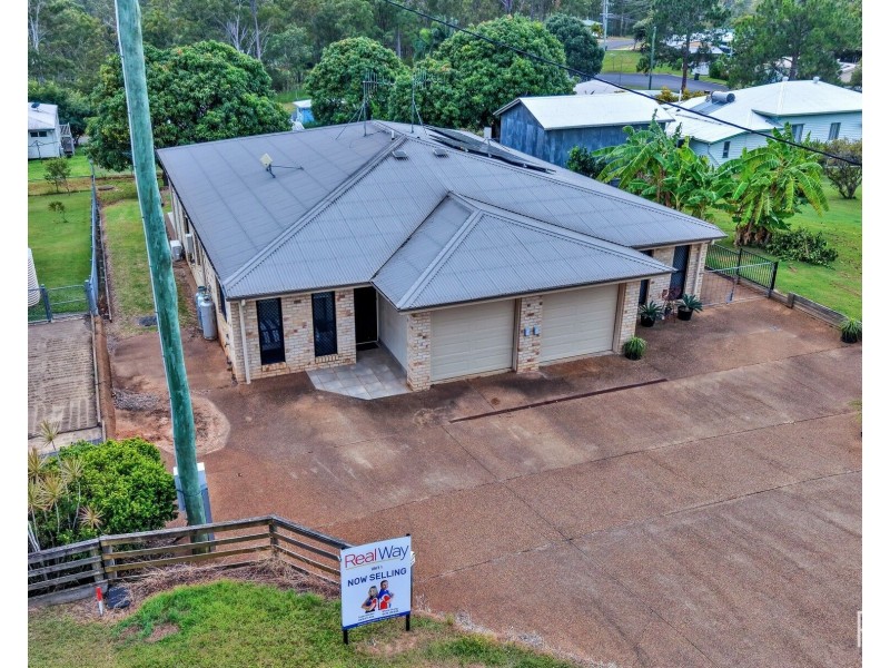 1/4 William Street, Gin Gin QLD 4671