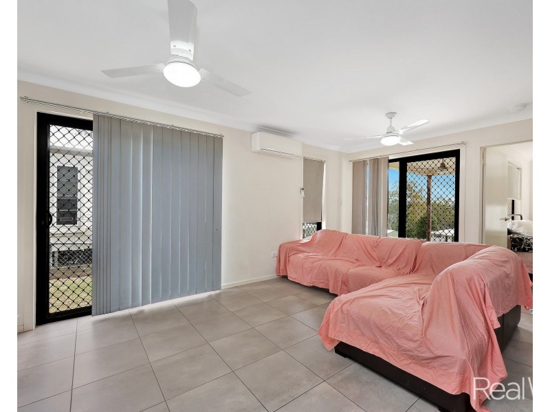 1/4 William Street, Gin Gin QLD 4671