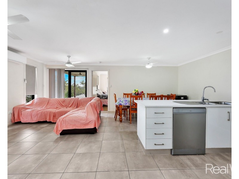 1/4 William Street, Gin Gin QLD 4671