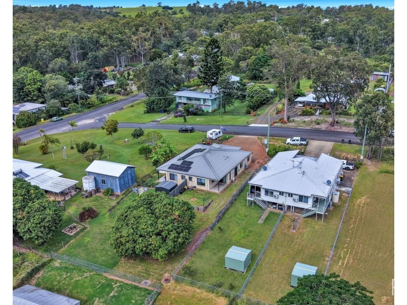 1/4 William Street, Gin Gin QLD 4671