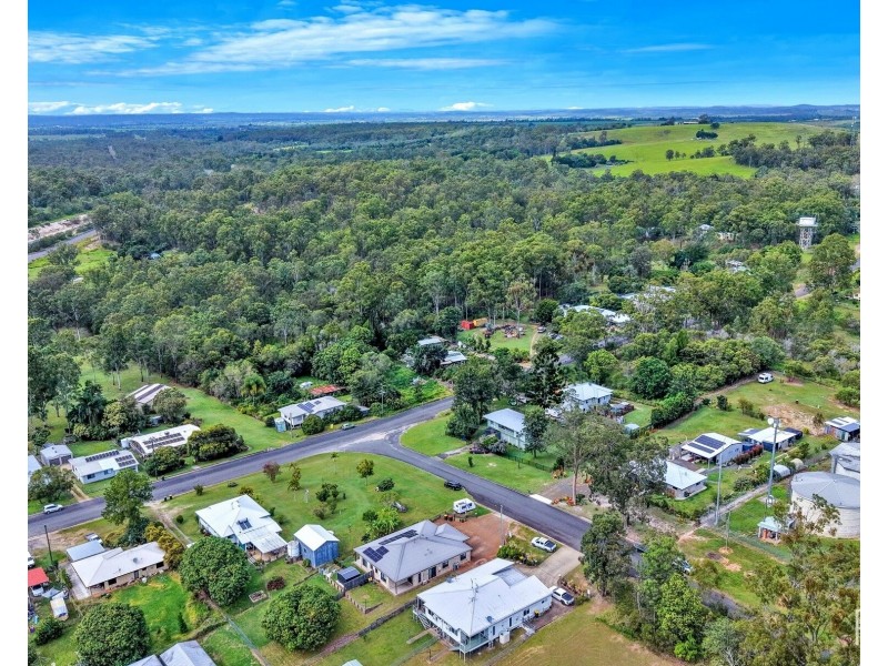 1/4 William Street, Gin Gin QLD 4671