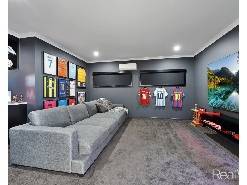 1 Stapelton Avenue, Innes Park QLD 4670