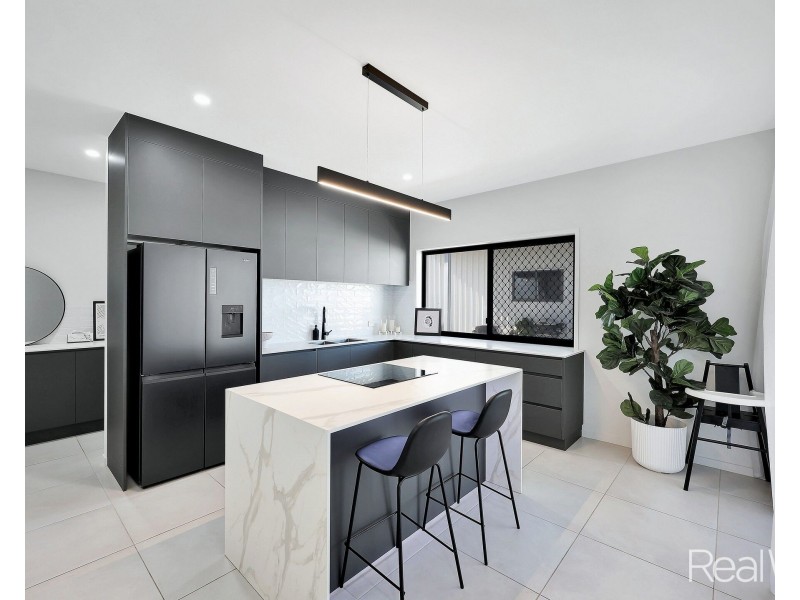 1 Stapelton Avenue, Innes Park QLD 4670