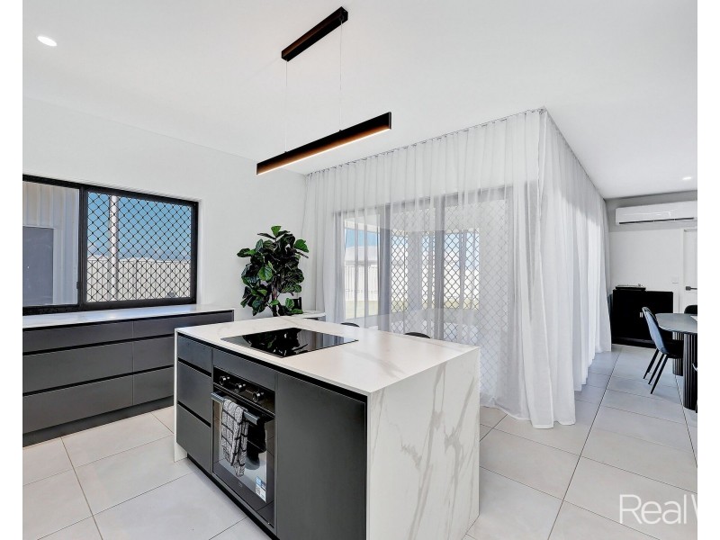 1 Stapelton Avenue, Innes Park QLD 4670