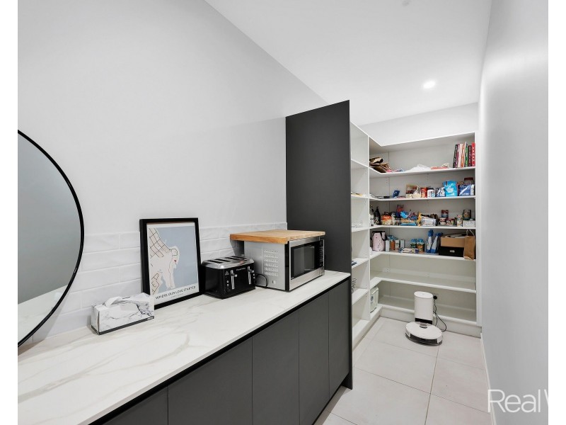 1 Stapelton Avenue, Innes Park QLD 4670