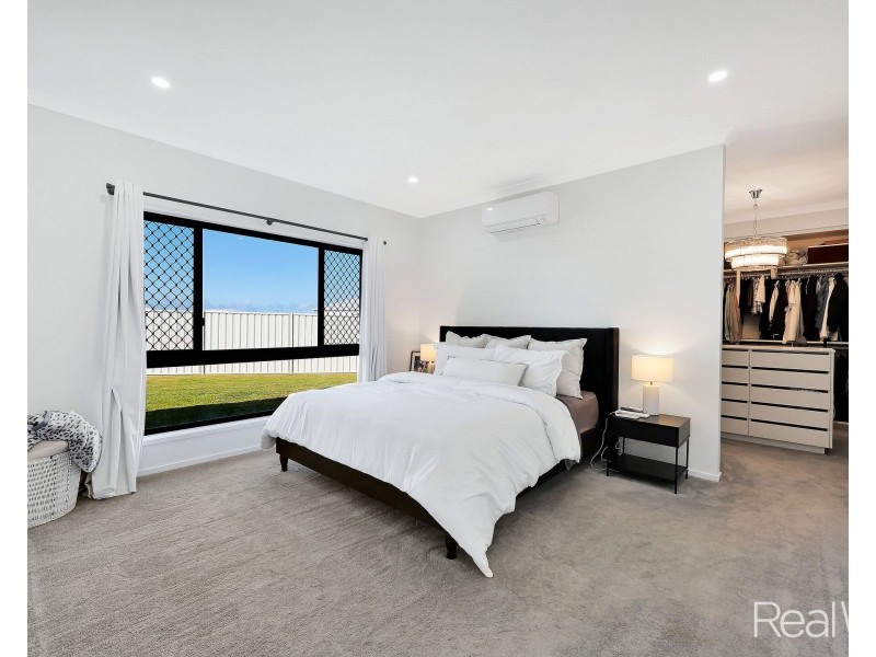 1 Stapelton Avenue, Innes Park QLD 4670