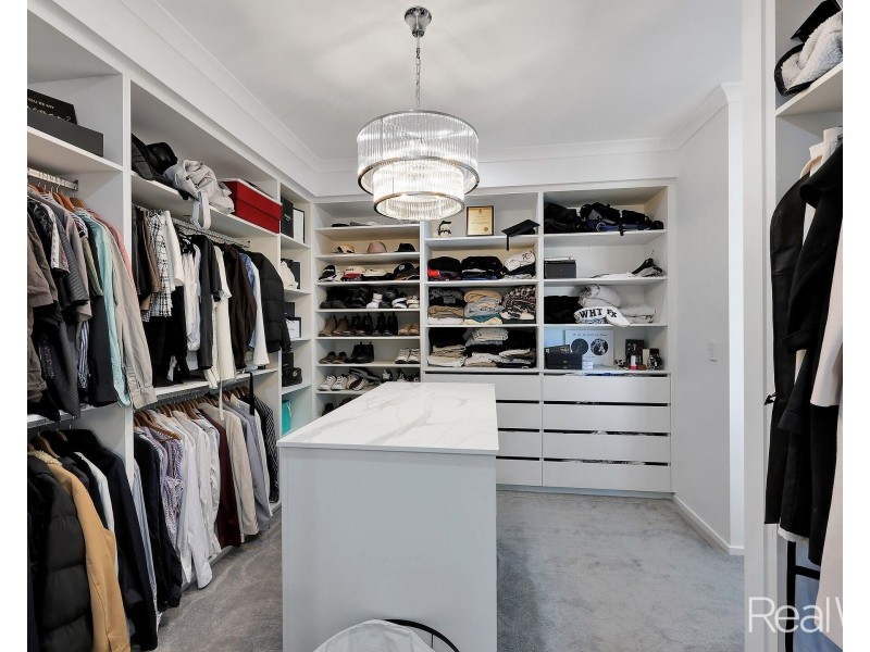 1 Stapelton Avenue, Innes Park QLD 4670