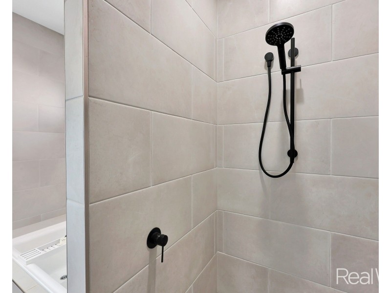 1 Stapelton Avenue, Innes Park QLD 4670