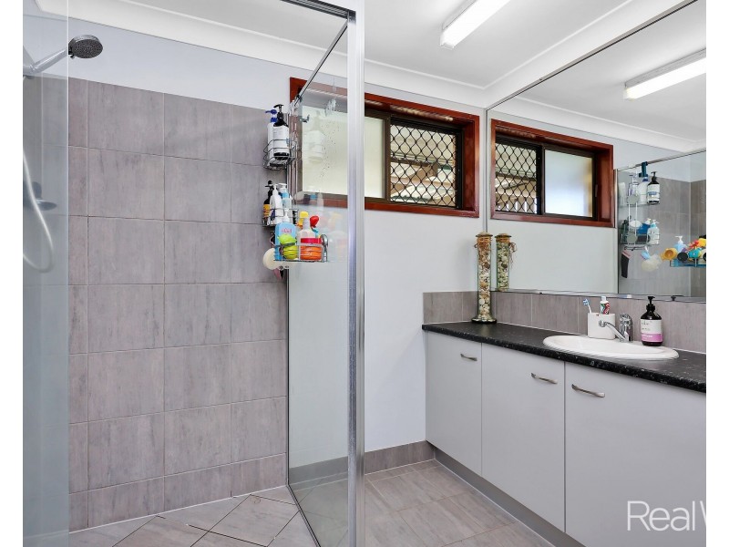 35 Greenwood Street, Kepnock QLD 4670