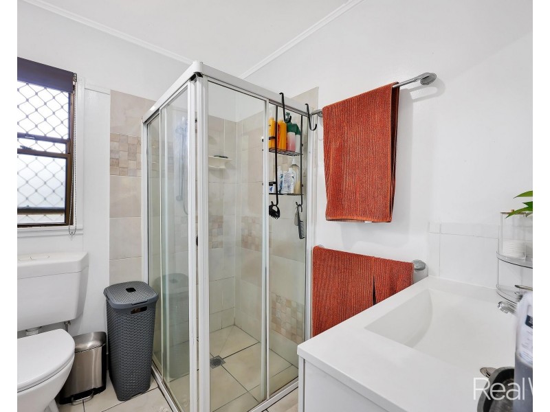 9 Page Street, Svensson Heights QLD 4670