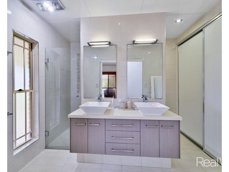 117 FE Walker Street, Kepnock QLD 4670