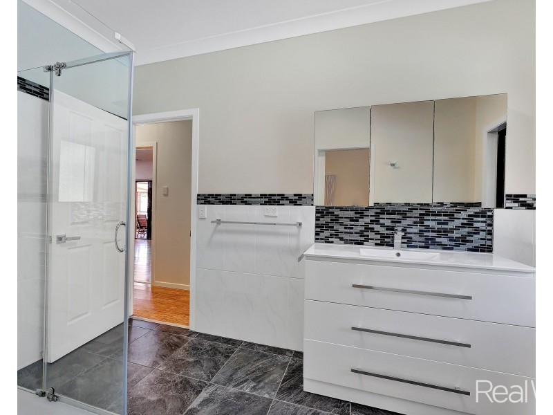48 Currawong Road, Gooburrum QLD 4670