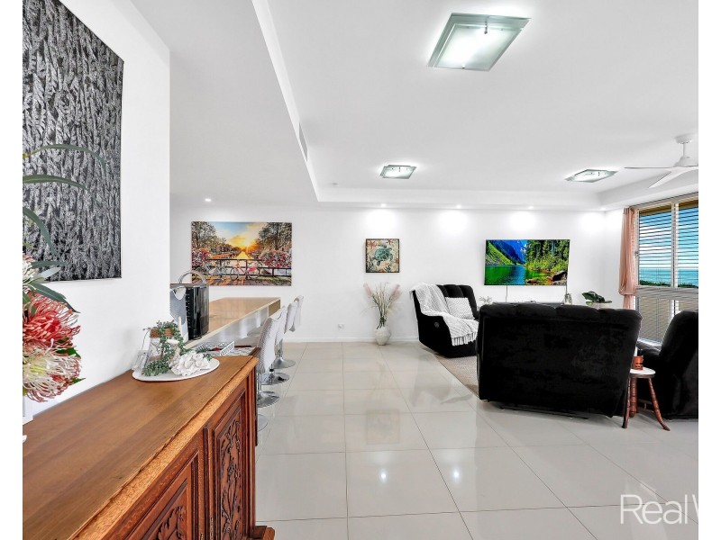 1/13 Esplanade, Bargara QLD 4670