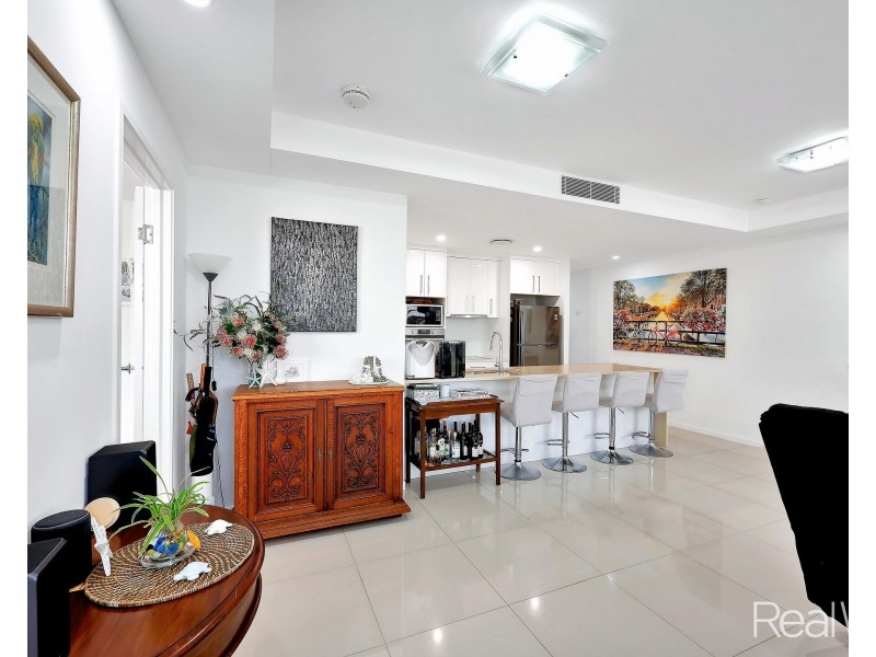 1/13 Esplanade, Bargara QLD 4670