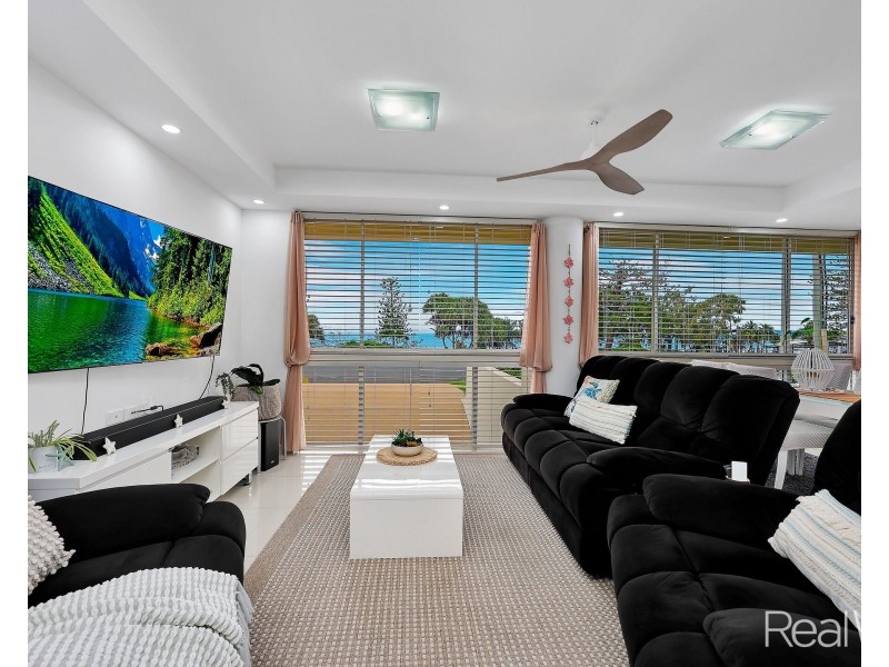 1/13 Esplanade, Bargara QLD 4670