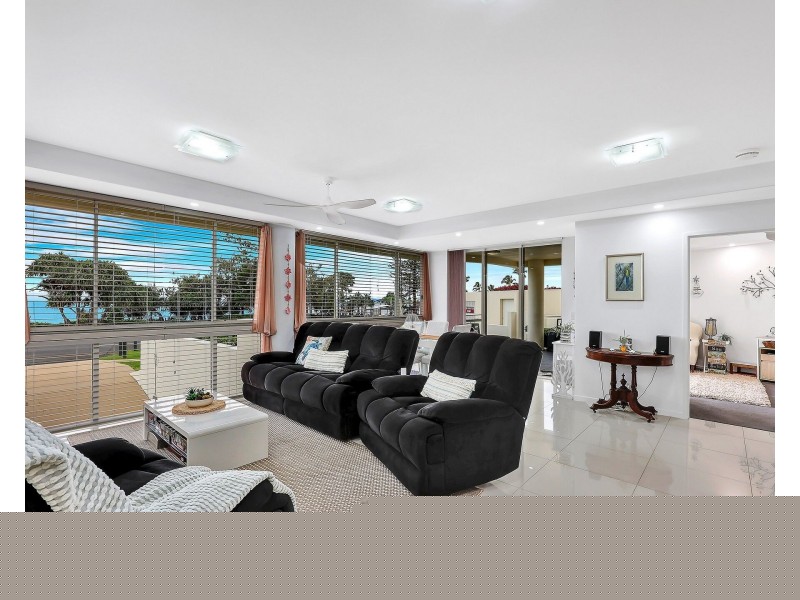 1/13 Esplanade, Bargara QLD 4670