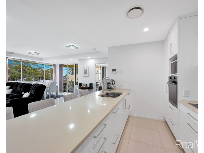 1/13 Esplanade, Bargara QLD 4670