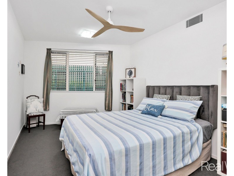 1/13 Esplanade, Bargara QLD 4670