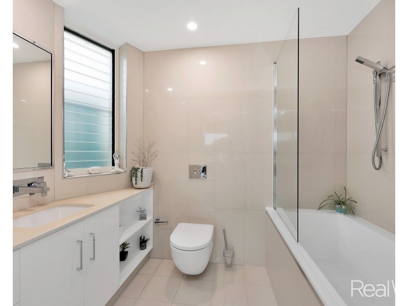 1/13 Esplanade, Bargara QLD 4670