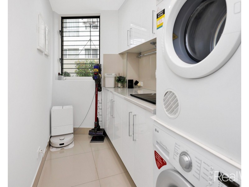 1/13 Esplanade, Bargara QLD 4670