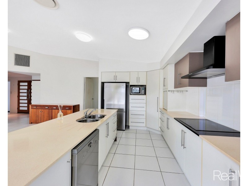 38 Breeze Drive, Bargara QLD 4670