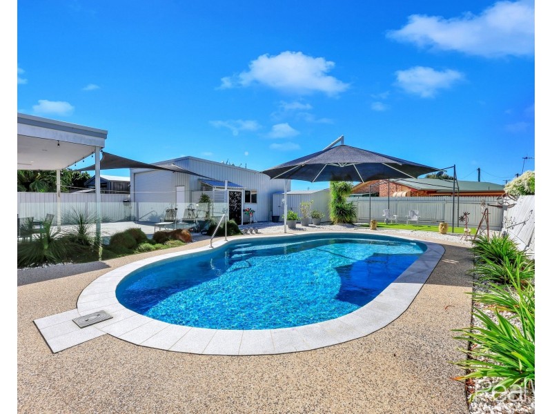 15 Jensen Street, Avenell Heights QLD 4670
