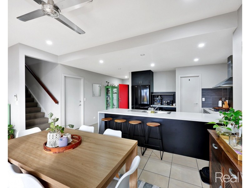 1/12 Water Street, Bundaberg South QLD 4670