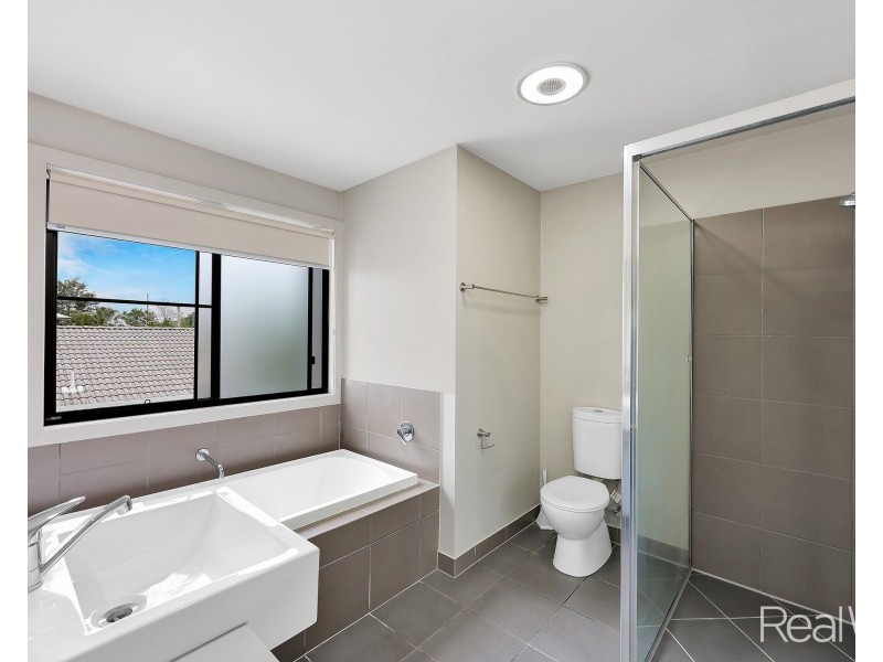 1/12 Water Street, Bundaberg South QLD 4670