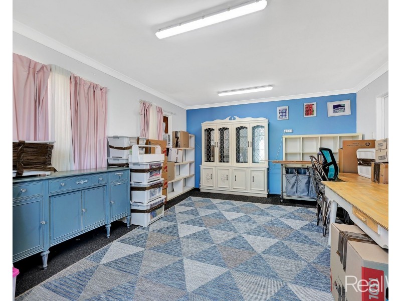 6 Gray Avenue, Bundaberg South QLD 4670
