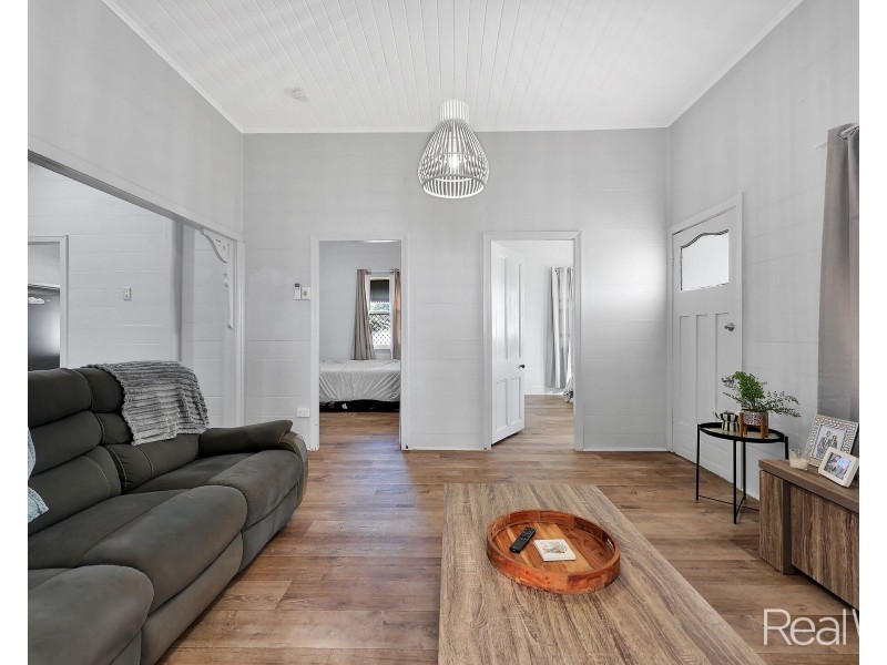 8 Beatrice Street, Walkervale QLD 4670