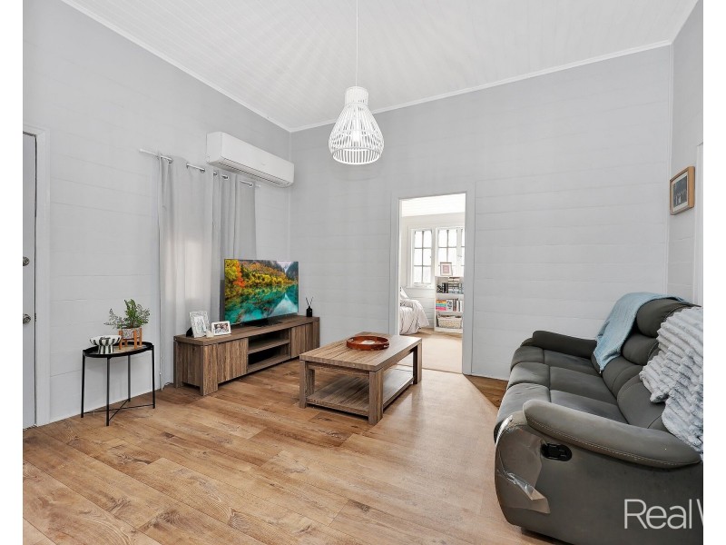 8 Beatrice Street, Walkervale QLD 4670