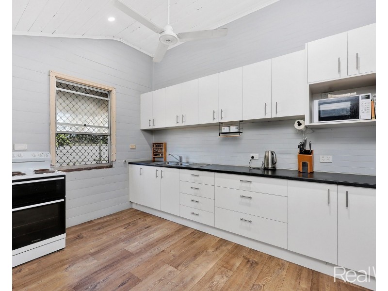 8 Beatrice Street, Walkervale QLD 4670