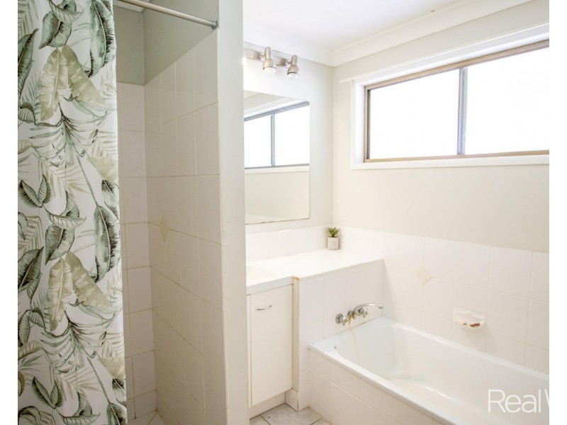 23 Bush Road, Branyan QLD 4670