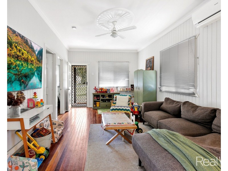 99 Woods Road, Sharon QLD 4670