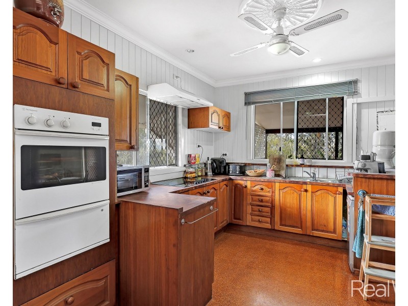 99 Woods Road, Sharon QLD 4670