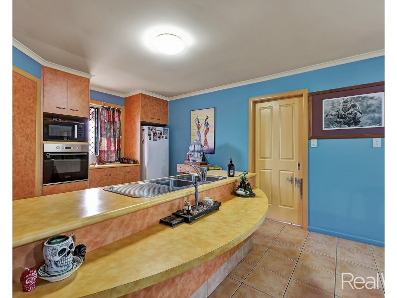 12 Porras Court, Avenell Heights QLD 4670
