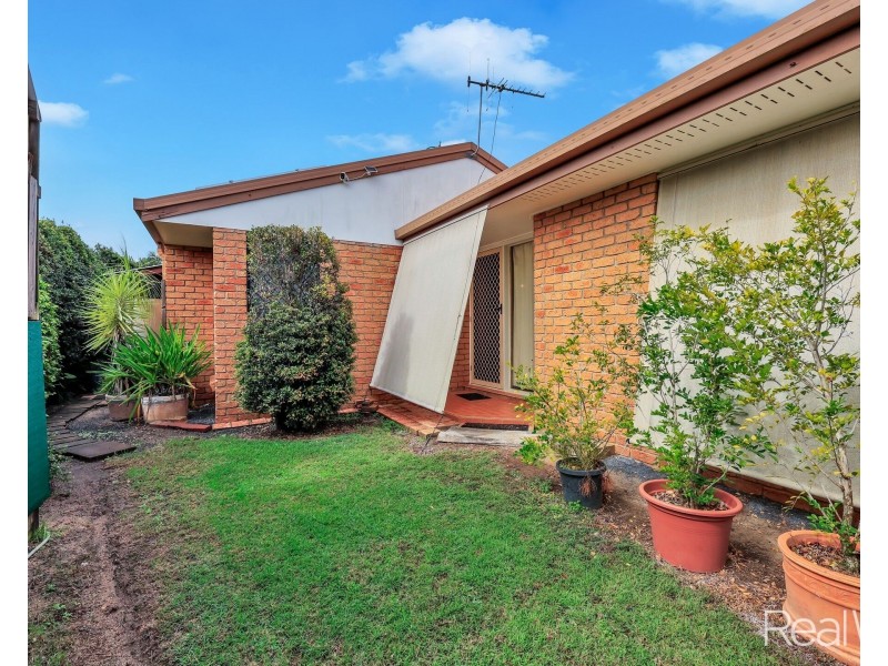 12 Chapman Street, Kalkie QLD 4670