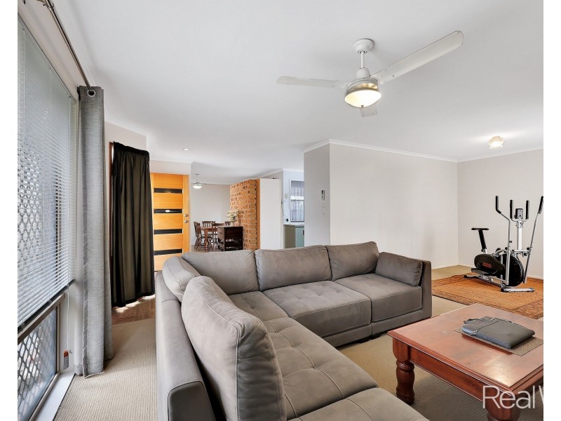 12 Chapman Street, Kalkie QLD 4670