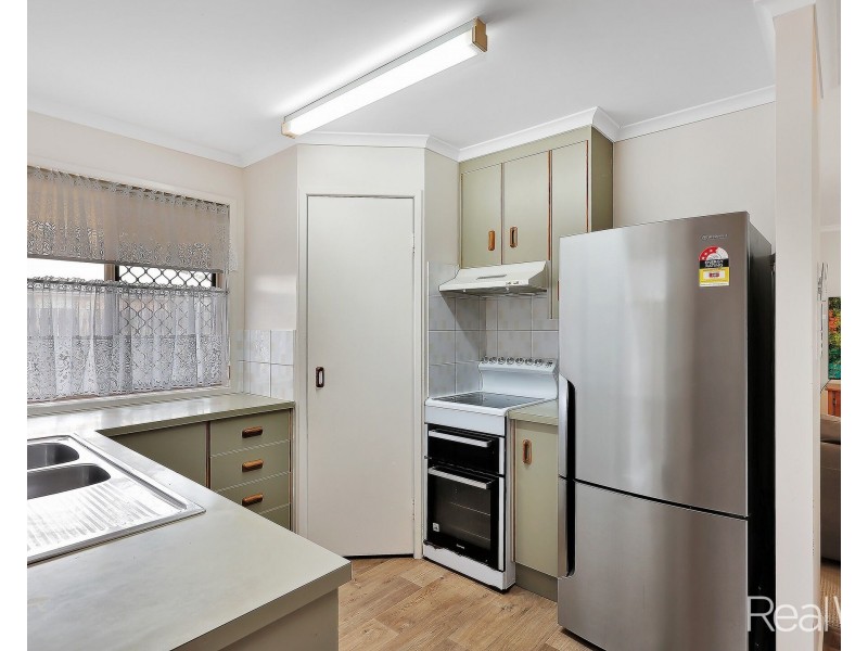 12 Chapman Street, Kalkie QLD 4670