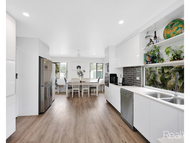 12 Lloyd Street, Walkervale QLD 4670