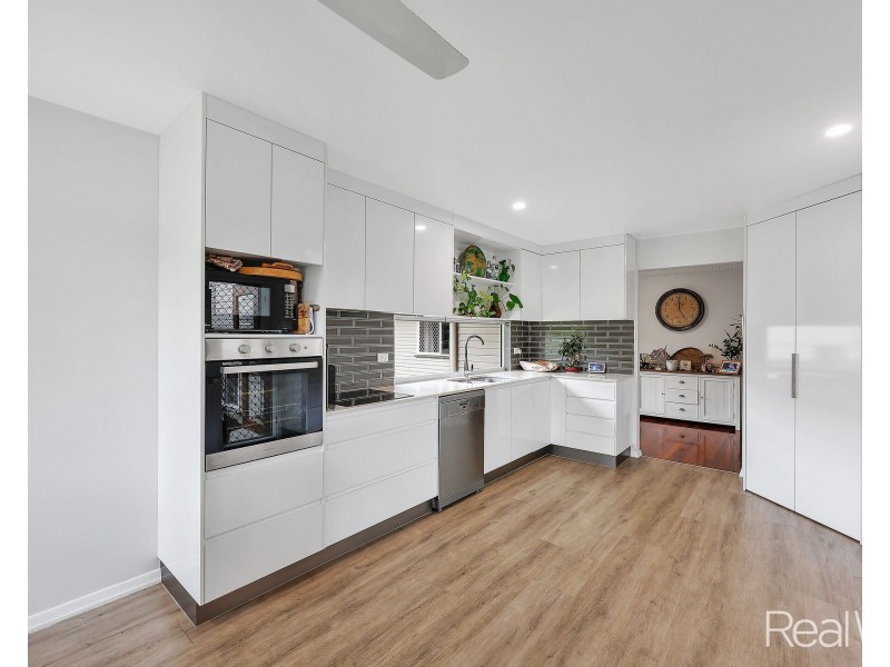 12 Lloyd Street, Walkervale QLD 4670